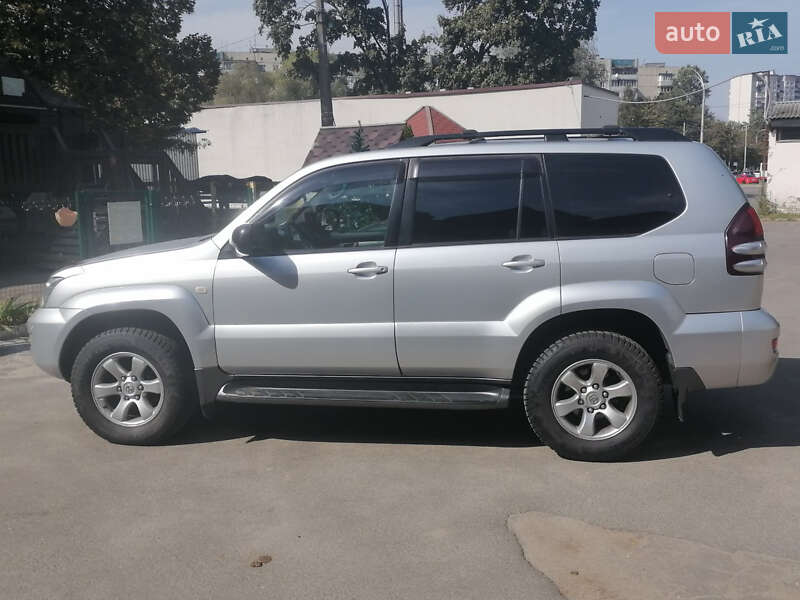 Внедорожник / Кроссовер Toyota Land Cruiser Prado 2006 в Бородянке