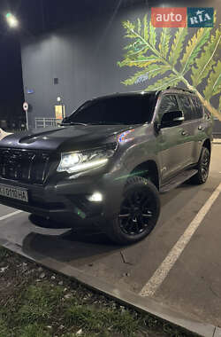 Внедорожник / Кроссовер Toyota Land Cruiser Prado 2021 в 