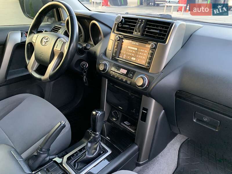 Внедорожник / Кроссовер Toyota Land Cruiser Prado 2012 в Днепре