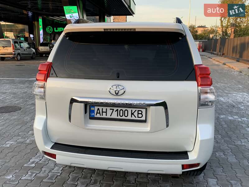 Внедорожник / Кроссовер Toyota Land Cruiser Prado 2012 в Днепре