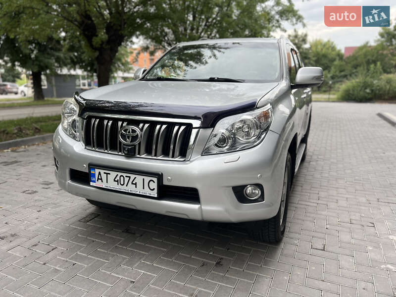 Позашляховик / Кросовер Toyota Land Cruiser Prado 2011 в Ужгороді