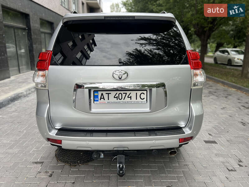Позашляховик / Кросовер Toyota Land Cruiser Prado 2011 в Ужгороді