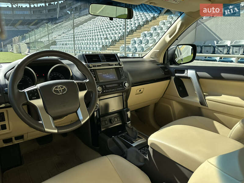 Внедорожник / Кроссовер Toyota Land Cruiser Prado 2017 в Одессе фото 47 Внедорожник / Кроссовер Toyota Land Cruiser Prado 2017 в Одессе