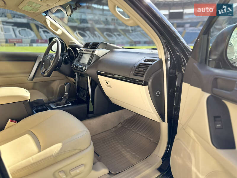 Внедорожник / Кроссовер Toyota Land Cruiser Prado 2017 в Одессе фото 52 Внедорожник / Кроссовер Toyota Land Cruiser Prado 2017 в Одессе