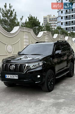 Toyota Land Cruiser Prado 2022