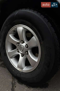 Внедорожник / Кроссовер Toyota Land Cruiser Prado 2006 в 