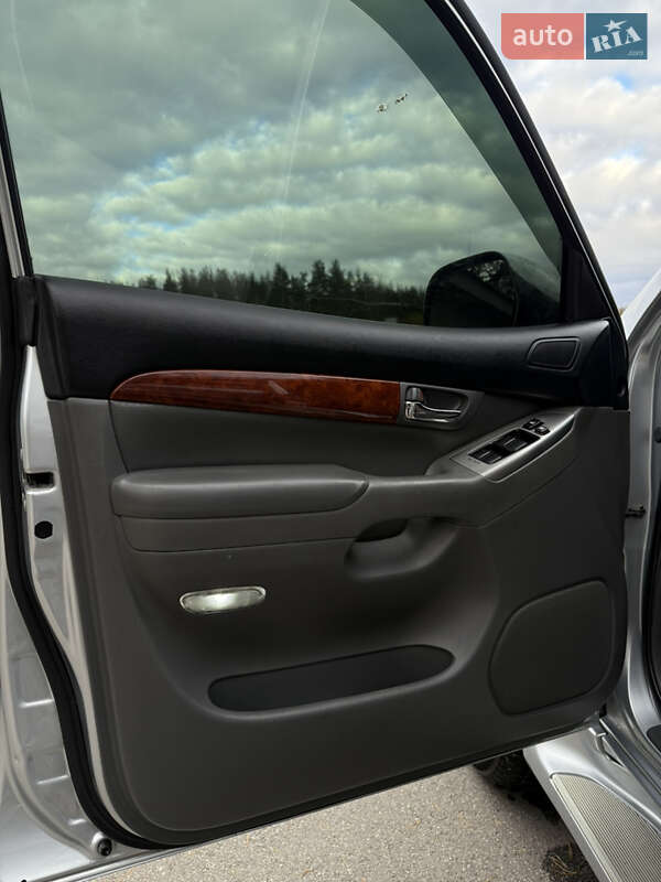 Внедорожник / Кроссовер Toyota Land Cruiser Prado 2006 в Харькове