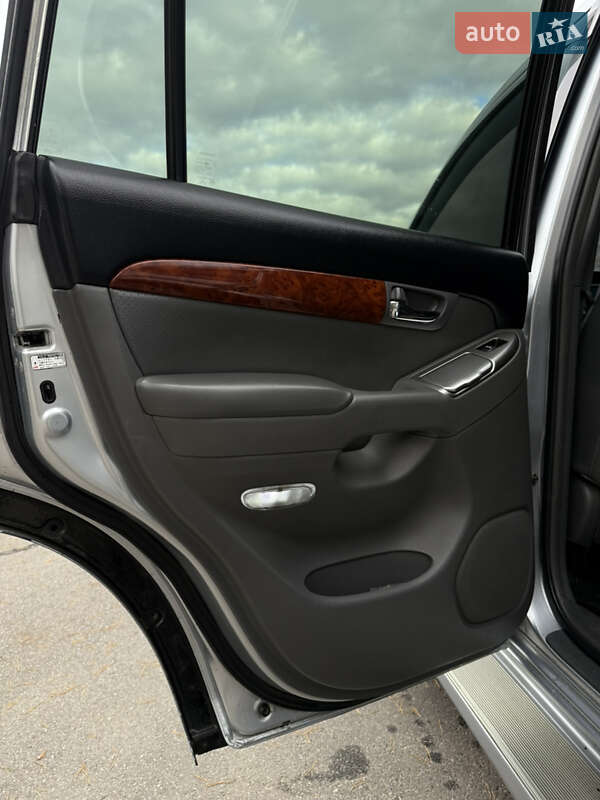 Внедорожник / Кроссовер Toyota Land Cruiser Prado 2006 в Харькове