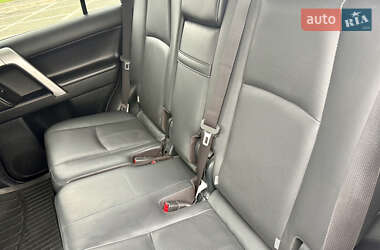 Внедорожник / Кроссовер Toyota Land Cruiser Prado 2020 в 