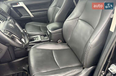 Внедорожник / Кроссовер Toyota Land Cruiser Prado 2020 в 