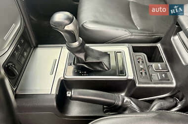 Внедорожник / Кроссовер Toyota Land Cruiser Prado 2020 в 