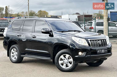 Внедорожник / Кроссовер Toyota Land Cruiser Prado 2012 в 