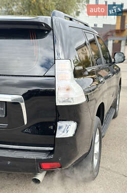 Внедорожник / Кроссовер Toyota Land Cruiser Prado 2012 в 
