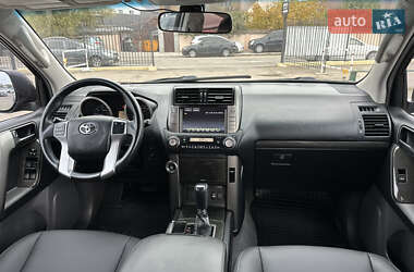 Внедорожник / Кроссовер Toyota Land Cruiser Prado 2012 в 