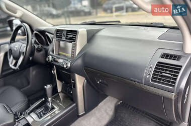 Внедорожник / Кроссовер Toyota Land Cruiser Prado 2012 в 