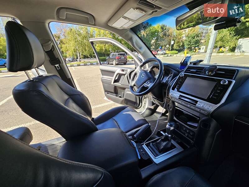 Позашляховик / Кросовер Toyota Land Cruiser Prado 2020 в Одесі фото 10 Позашляховик / Кросовер Toyota Land Cruiser Prado 2020 в Одесі