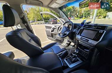 Позашляховик / Кросовер Toyota Land Cruiser Prado 2020 в  фото 10 Позашляховик / Кросовер Toyota Land Cruiser Prado 2020 в