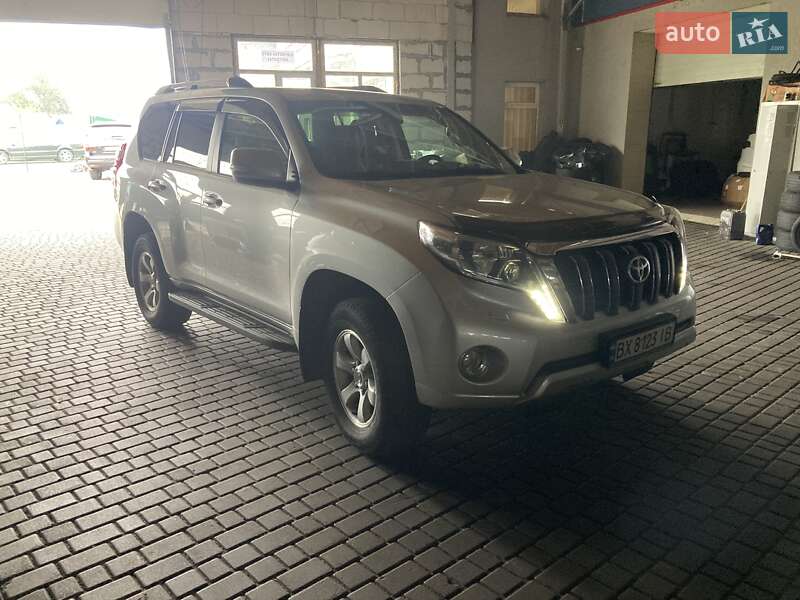 Позашляховик / Кросовер Toyota Land Cruiser Prado 2016 в Хмельницькому фото 9 Позашляховик / Кросовер Toyota Land Cruiser Prado 2016 в Хмельницькому