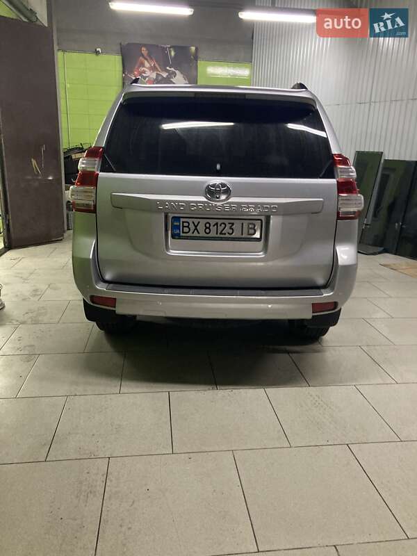 Позашляховик / Кросовер Toyota Land Cruiser Prado 2016 в Хмельницькому фото 22 Позашляховик / Кросовер Toyota Land Cruiser Prado 2016 в Хмельницькому