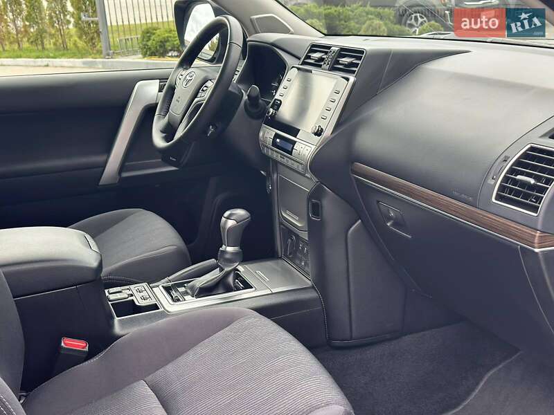 Позашляховик / Кросовер Toyota Land Cruiser Prado 2021 в Полтаві фото 35 Позашляховик / Кросовер Toyota Land Cruiser Prado 2021 в Полтаві