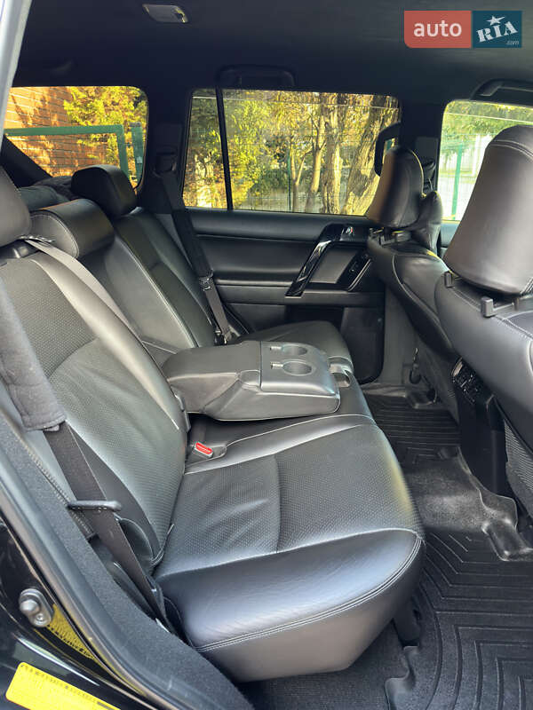 Внедорожник / Кроссовер Toyota Land Cruiser Prado 2014 в Херсоне