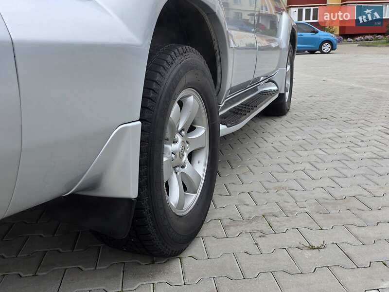 Внедорожник / Кроссовер Toyota Land Cruiser Prado 2006 в Хмельницком