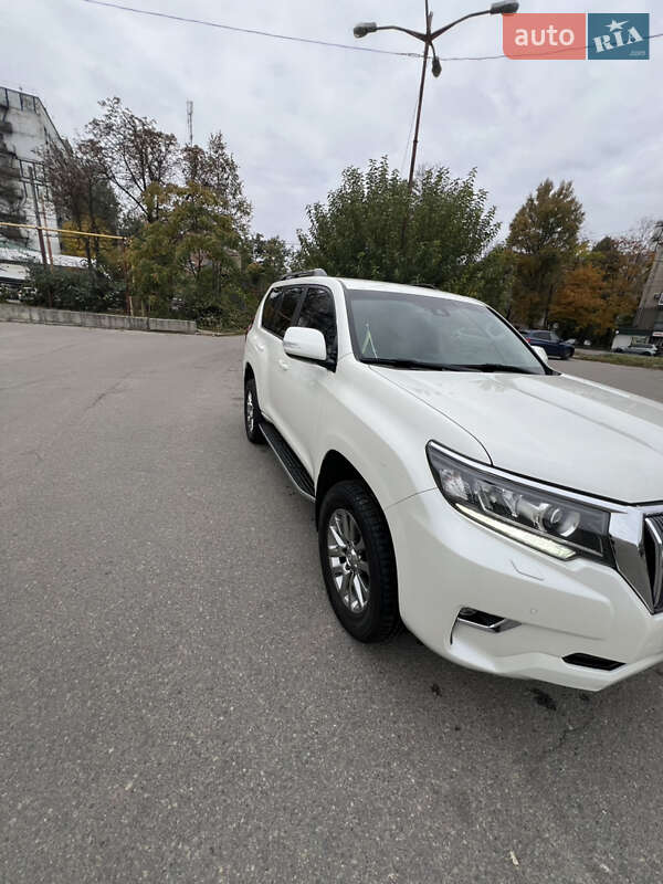 Внедорожник / Кроссовер Toyota Land Cruiser Prado 2019 в Днепре фото 19 Внедорожник / Кроссовер Toyota Land Cruiser Prado 2019 в Днепре