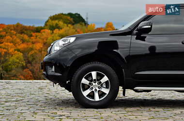Внедорожник / Кроссовер Toyota Land Cruiser Prado 2012 в 