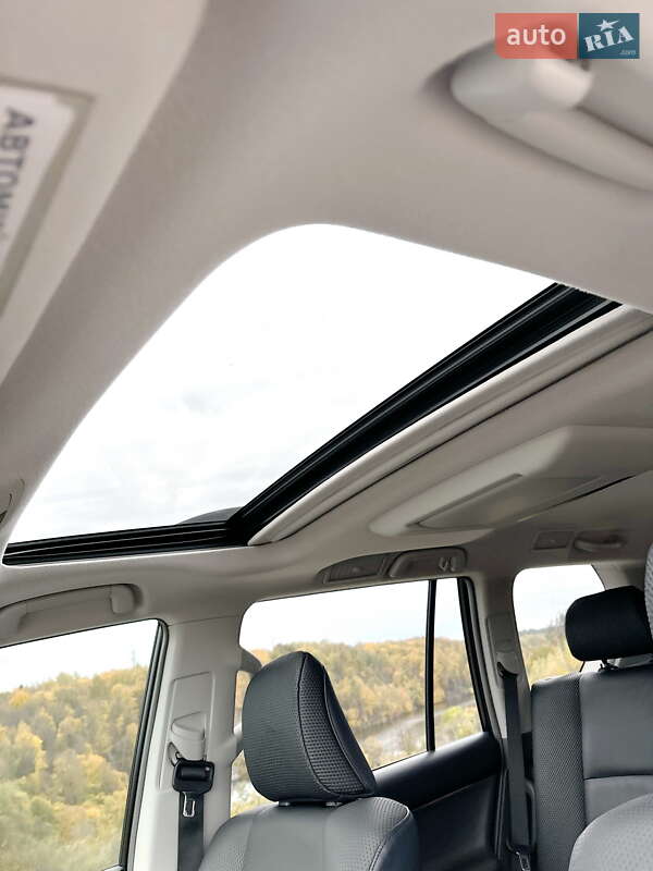 Позашляховик / Кросовер Toyota Land Cruiser Prado 2012 в Житомирі