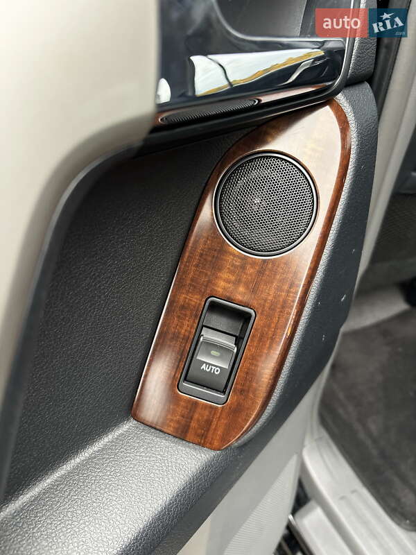 Позашляховик / Кросовер Toyota Land Cruiser Prado 2012 в Житомирі