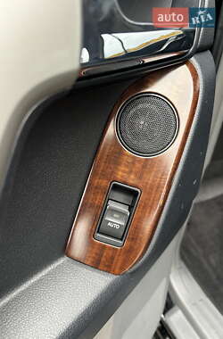 Внедорожник / Кроссовер Toyota Land Cruiser Prado 2012 в 