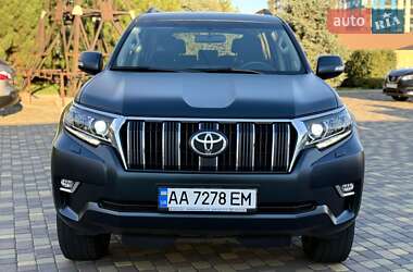 Внедорожник / Кроссовер Toyota Land Cruiser Prado 2019 в 