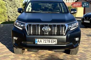Внедорожник / Кроссовер Toyota Land Cruiser Prado 2019 в 