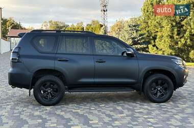 Внедорожник / Кроссовер Toyota Land Cruiser Prado 2019 в 