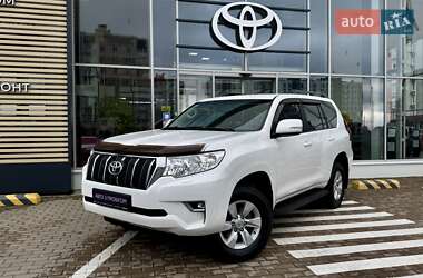 Внедорожник / Кроссовер Toyota Land Cruiser Prado 2019 в 
