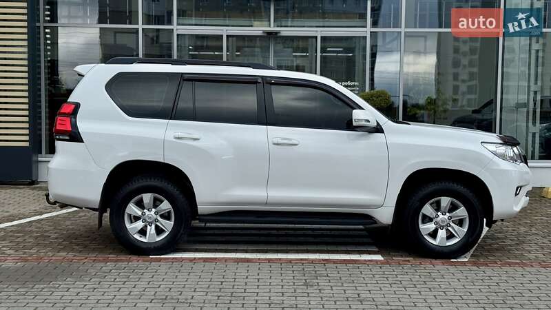 Позашляховик / Кросовер Toyota Land Cruiser Prado 2019 в Чернігові