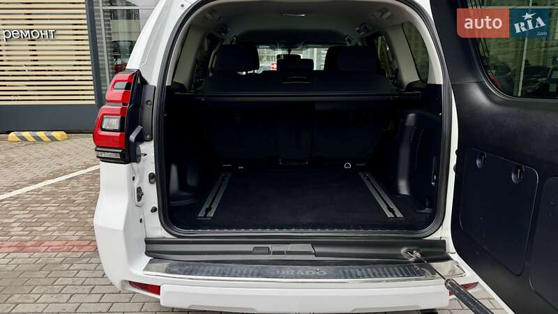 Позашляховик / Кросовер Toyota Land Cruiser Prado 2019 в Чернігові