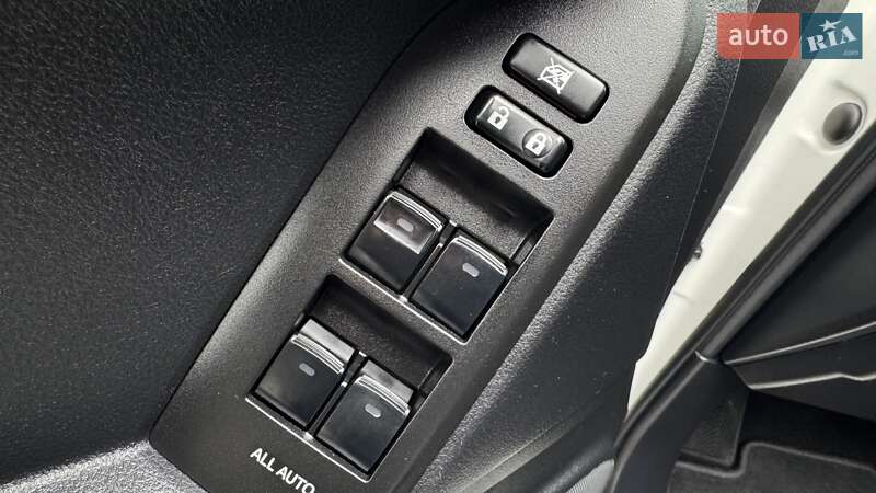 Позашляховик / Кросовер Toyota Land Cruiser Prado 2019 в Чернігові