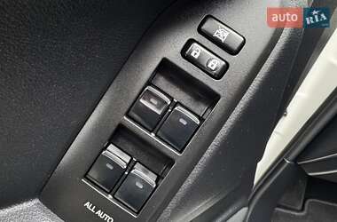 Внедорожник / Кроссовер Toyota Land Cruiser Prado 2019 в 