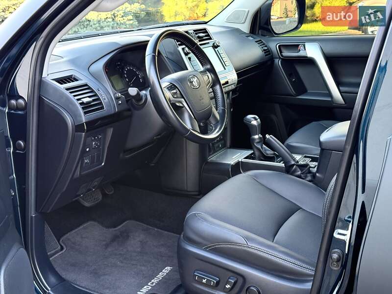 Внедорожник / Кроссовер Toyota Land Cruiser Prado 2019 в Днепре фото 7 Внедорожник / Кроссовер Toyota Land Cruiser Prado 2019 в Днепре
