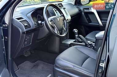 Внедорожник / Кроссовер Toyota Land Cruiser Prado 2019 в 