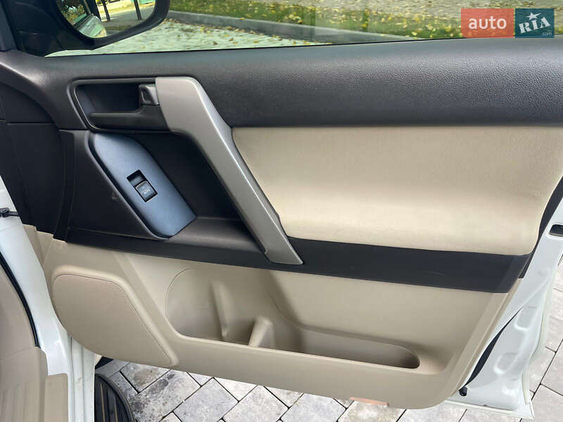 Внедорожник / Кроссовер Toyota Land Cruiser Prado 2011 в Черновцах фото 29 Внедорожник / Кроссовер Toyota Land Cruiser Prado 2011 в Черновцах