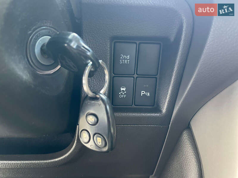 Внедорожник / Кроссовер Toyota Land Cruiser Prado 2011 в Черновцах фото 27 Внедорожник / Кроссовер Toyota Land Cruiser Prado 2011 в Черновцах