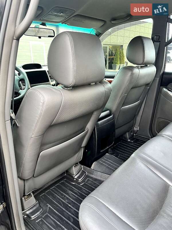 Позашляховик / Кросовер Toyota Land Cruiser Prado 2005 в Дніпрі