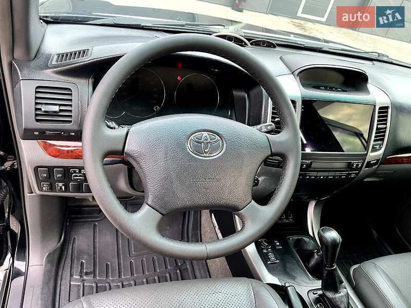 Позашляховик / Кросовер Toyota Land Cruiser Prado 2005 в Дніпрі