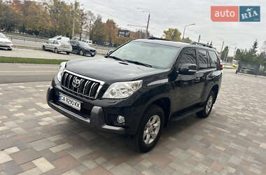 Внедорожник / Кроссовер Toyota Land Cruiser Prado 2011 в 