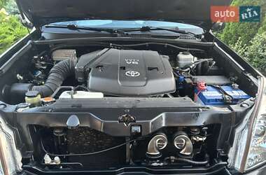 Внедорожник / Кроссовер Toyota Land Cruiser Prado 2008 в 