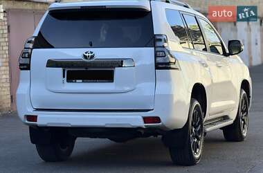 Позашляховик / Кросовер Toyota Land Cruiser Prado 2021 в  фото 10 Позашляховик / Кросовер Toyota Land Cruiser Prado 2021 в