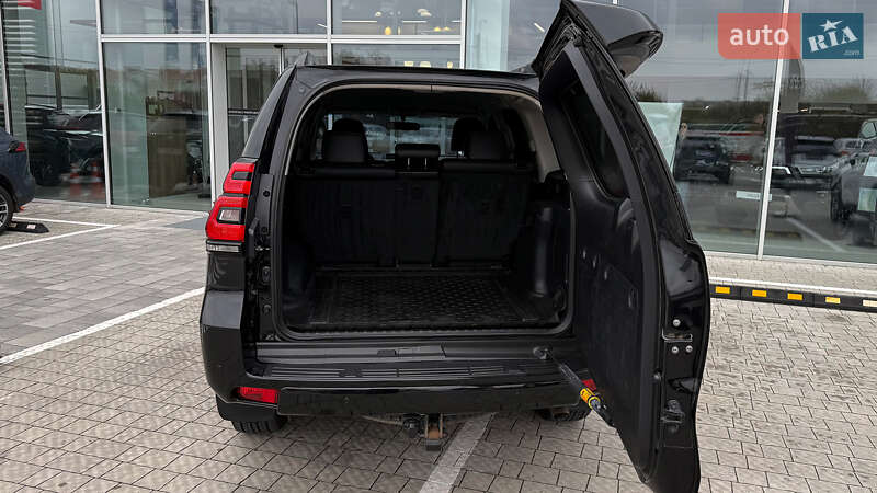 Внедорожник / Кроссовер Toyota Land Cruiser Prado 2019 в Ровно