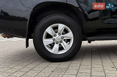 Внедорожник / Кроссовер Toyota Land Cruiser Prado 2019 в 